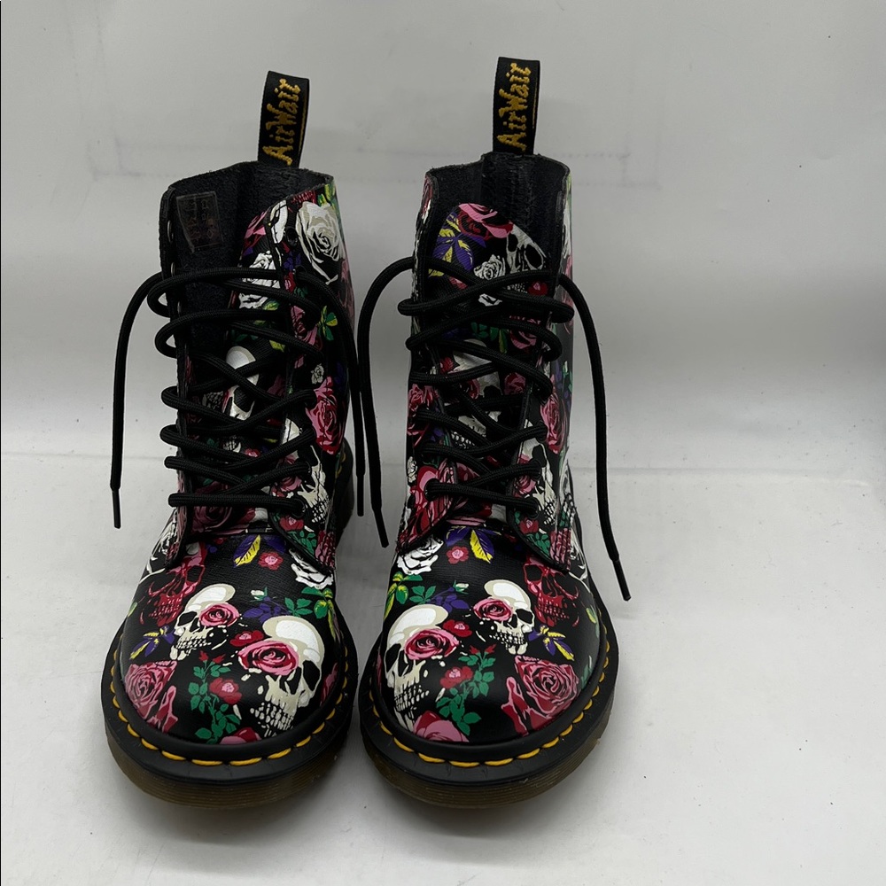 Dr Martens 1460 Pascal Rose Skull Lace Up Ankle Boots Women’s size 7
